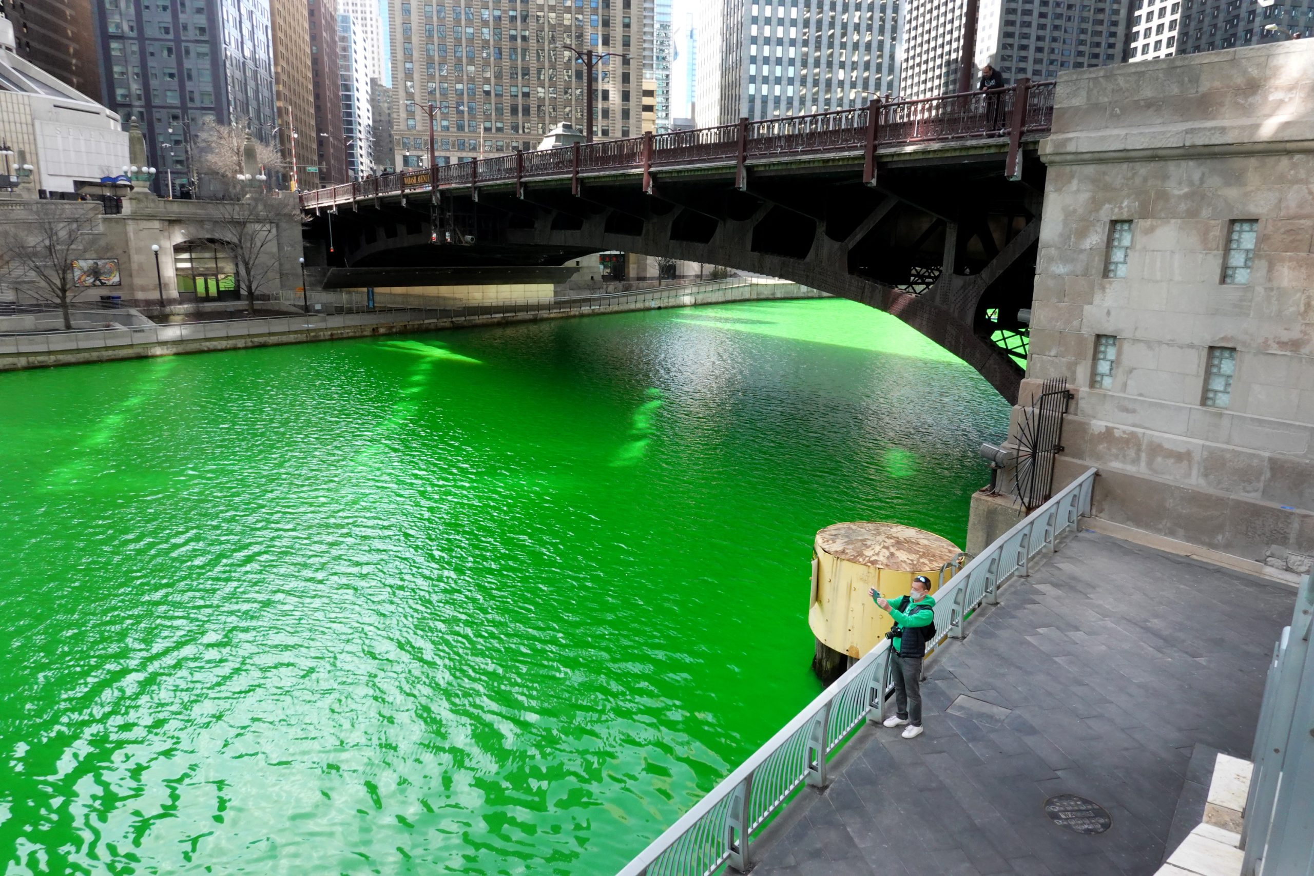 Minden évben zöldre festenek egy folyót ezen a napon