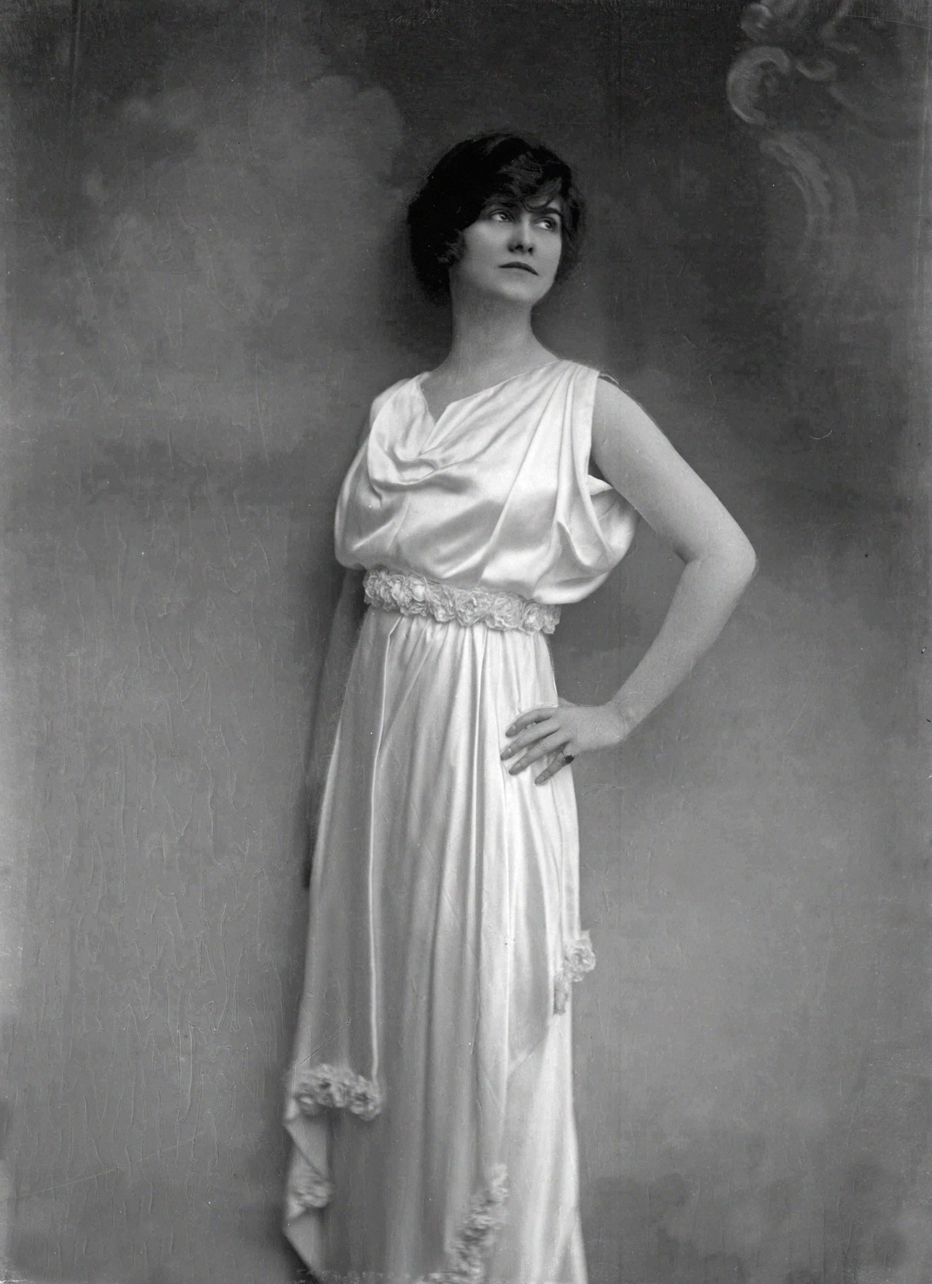 Coco Chanel 1915-ben (Kép: Photo12/Universal Images Group via Getty Images)