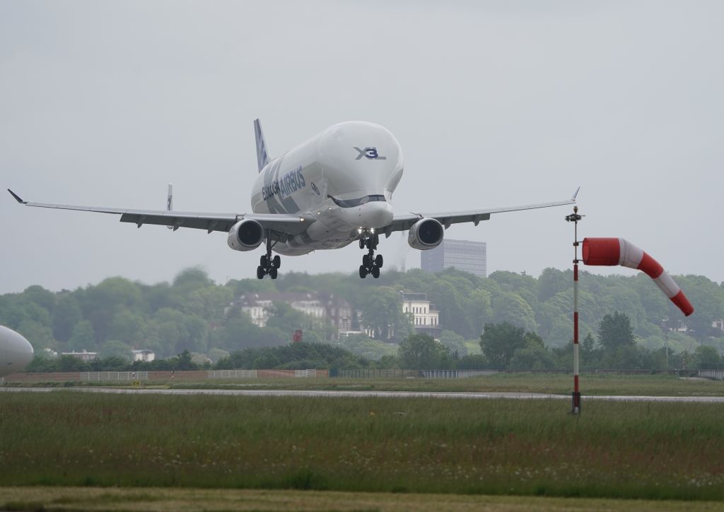 A gigantikus Beluga XL teljes pompájában (Fotó: Marcus Brandt/picture alliance Getty Images)