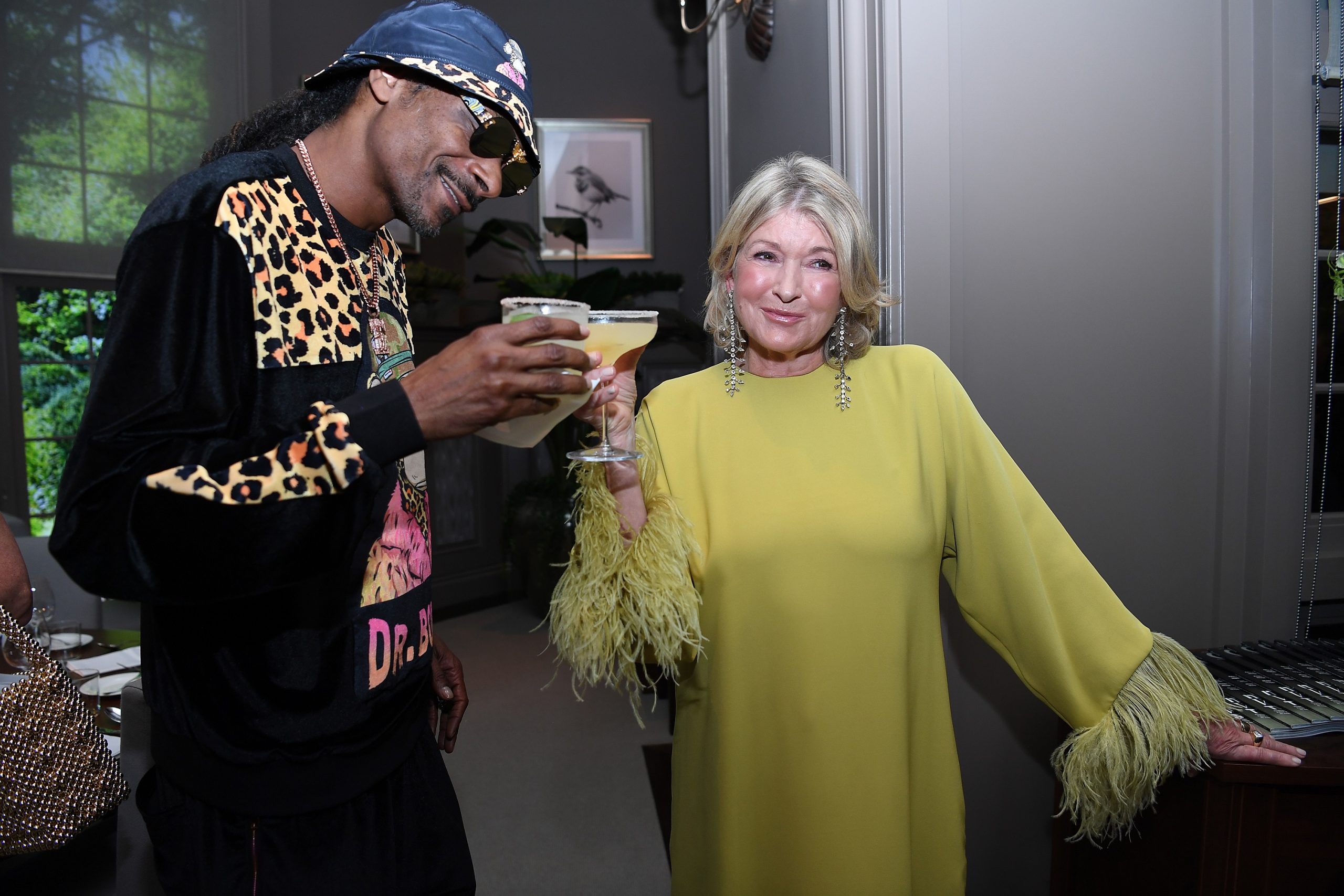 Snoop Dogg és Martha Stewart talán a lista legkülönlegesebb tagjai. "Szeretem Marthat, de tényleg. Olyan, mintha a nővérem lenne, aki nekem sosem volt. Kijavít, tanít, megmutatja, hogyan legyek jobb" - fogalmazott korábban a rapper (Kép: Denise Truscello/Getty Images for Caesars Entertainment - Getty Images)