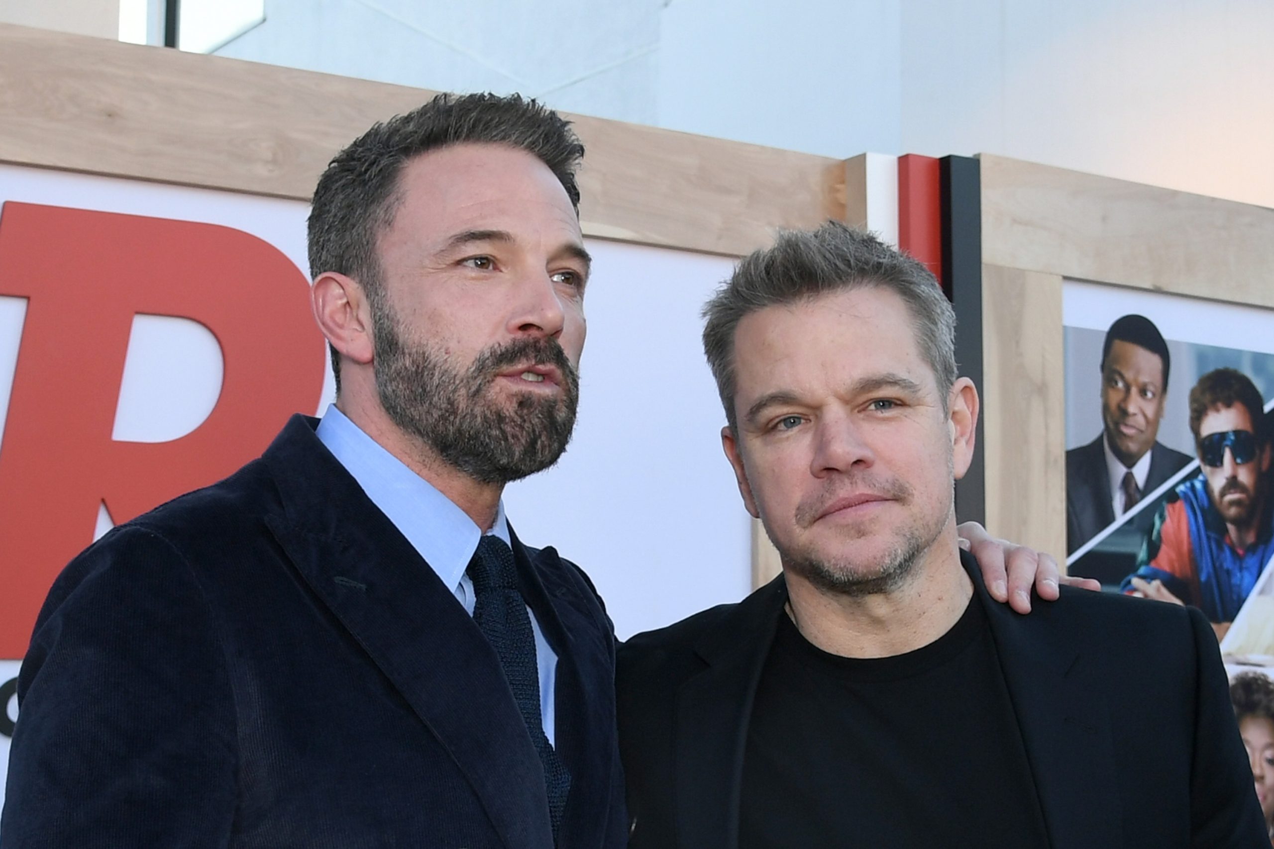 Ben Affleck és Matt Damon nem csak az Air - Harc a legendáért című film kapcsán találkoztak mostanában, egyébként is barátok. "Együtt nőttünk fel, ugyanazokat a dolgokat szeretjük: a színészkedést és a filmkészítést. Egymás megszállottságából táplálkoztunk a legmeghatározóbb fontos éveink során, ez egy életre összekötött bennünket" - fogalmazott Matt Damon (Kép: JC Olivera/GA/The Hollywood Reporter via Getty Images)