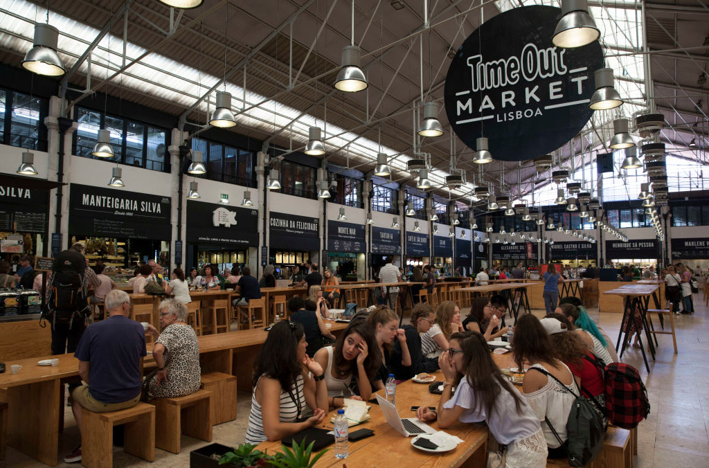 A Time Out Market Lisszabonban. (Fotó: Yvan Cohen/LightRocket via Getty Images)