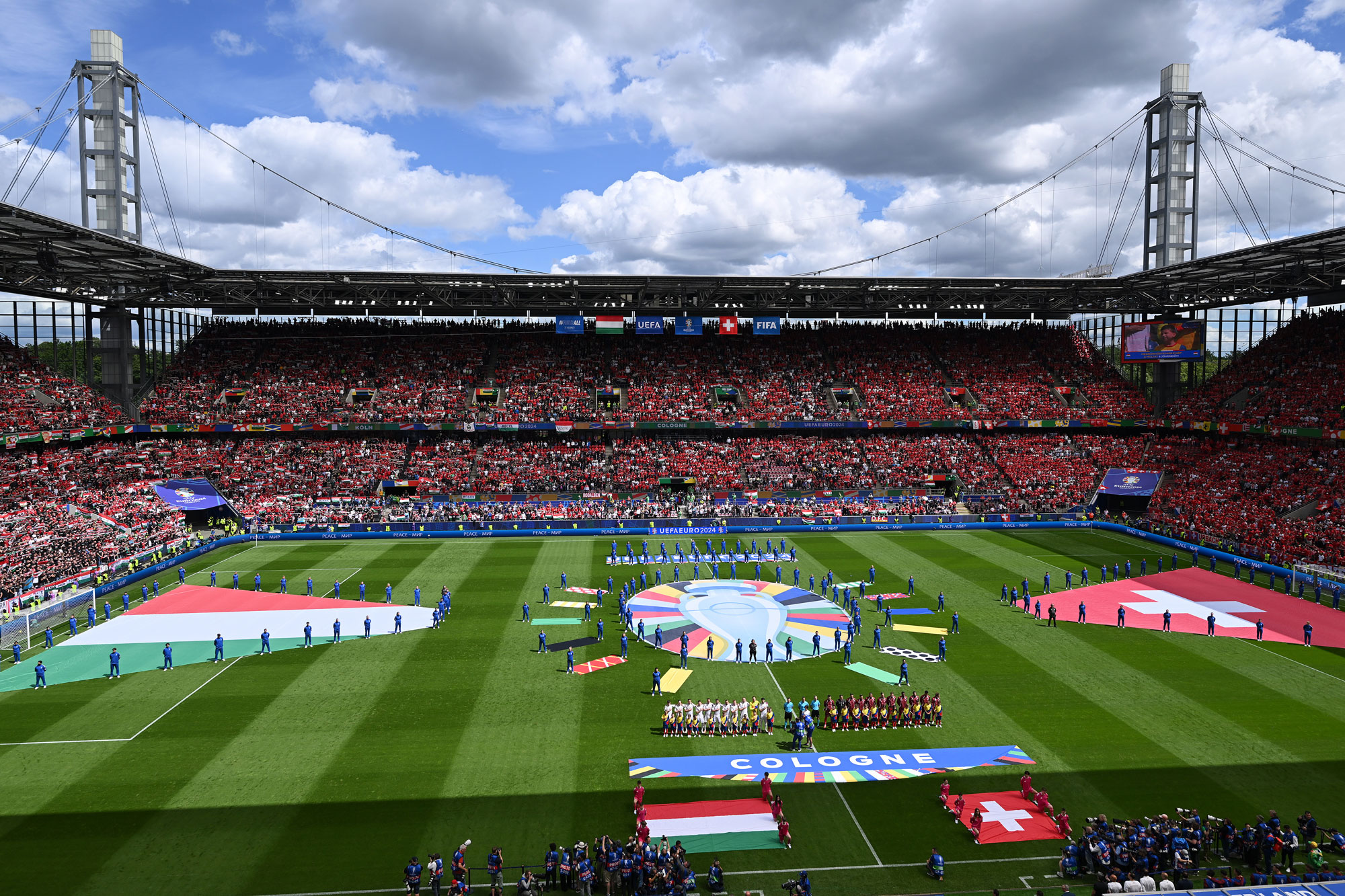 A kölni stadion a Magyarország-Svájc meccs előtt (Kép: Ralf Treese/DeFodi Images via Getty Images)