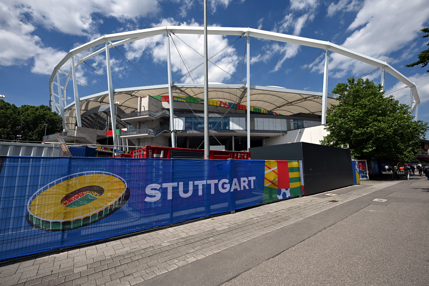 Az MHP Arena (Kép: Christian Kaspar-Bartke - UEFA/UEFA via Getty Images)