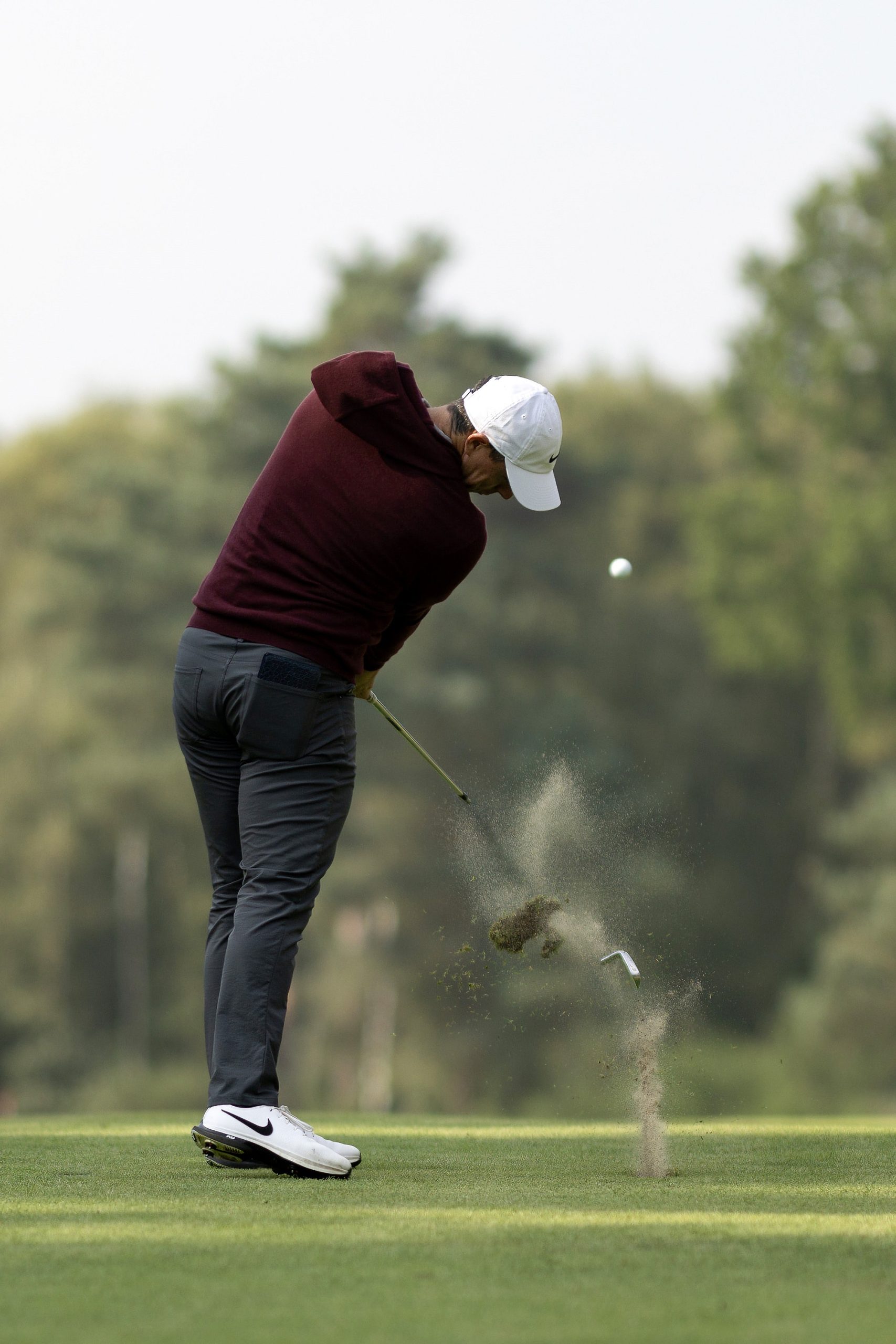 Golf: Rory McIlroy ütőjének feje letörik az angliai Virginia Waterben rendezett BMW PGA Championshipen 2024. szeptember 19-én (Kép: Richard Heathcote/Getty Images)