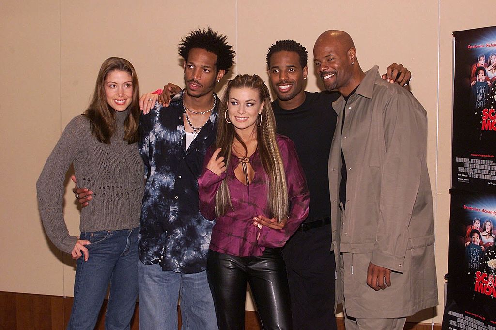 Fotó az első film bemutatójáról: Shannon Elizabeth, Shawn Wayans, Carmen Electra, Marlon Wayans,, Regisseur Keenen Ivory Wayans Stellen épp Hamburgban népszerűsítette a mozit 25 éve (Fotó: Franziska Krug/Getty Images))