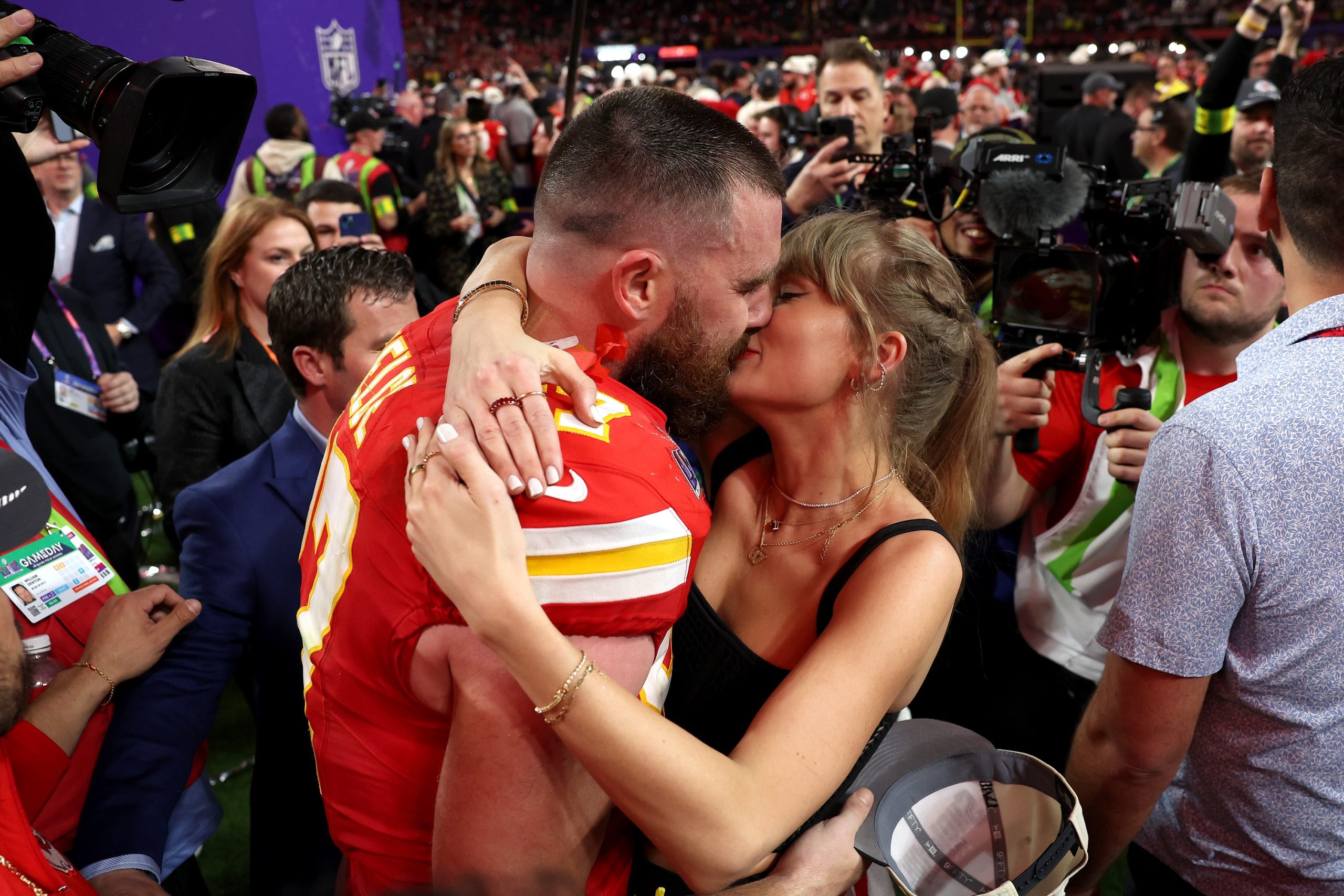 Travis Kelce és Taylor Swift (Kép: Ezra Shaw/Getty Images)