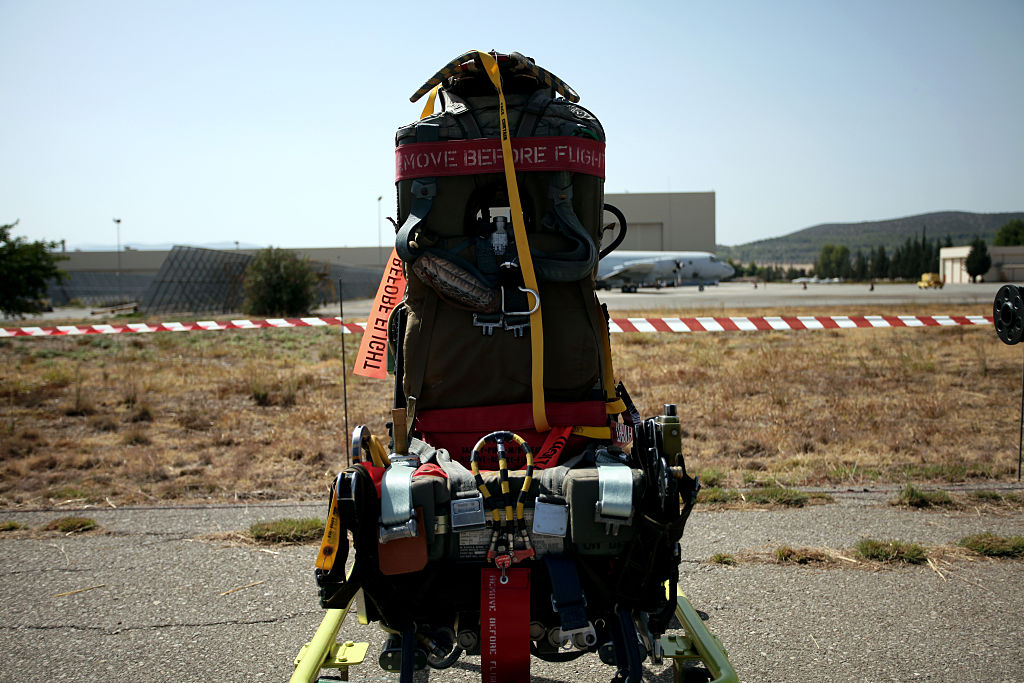 A pilóta csak meghúzza a kettős kart, minden más automatikus vészhelyzetben. (Fotó: Giorgos Georgiou/NurPhoto via Getty Images)