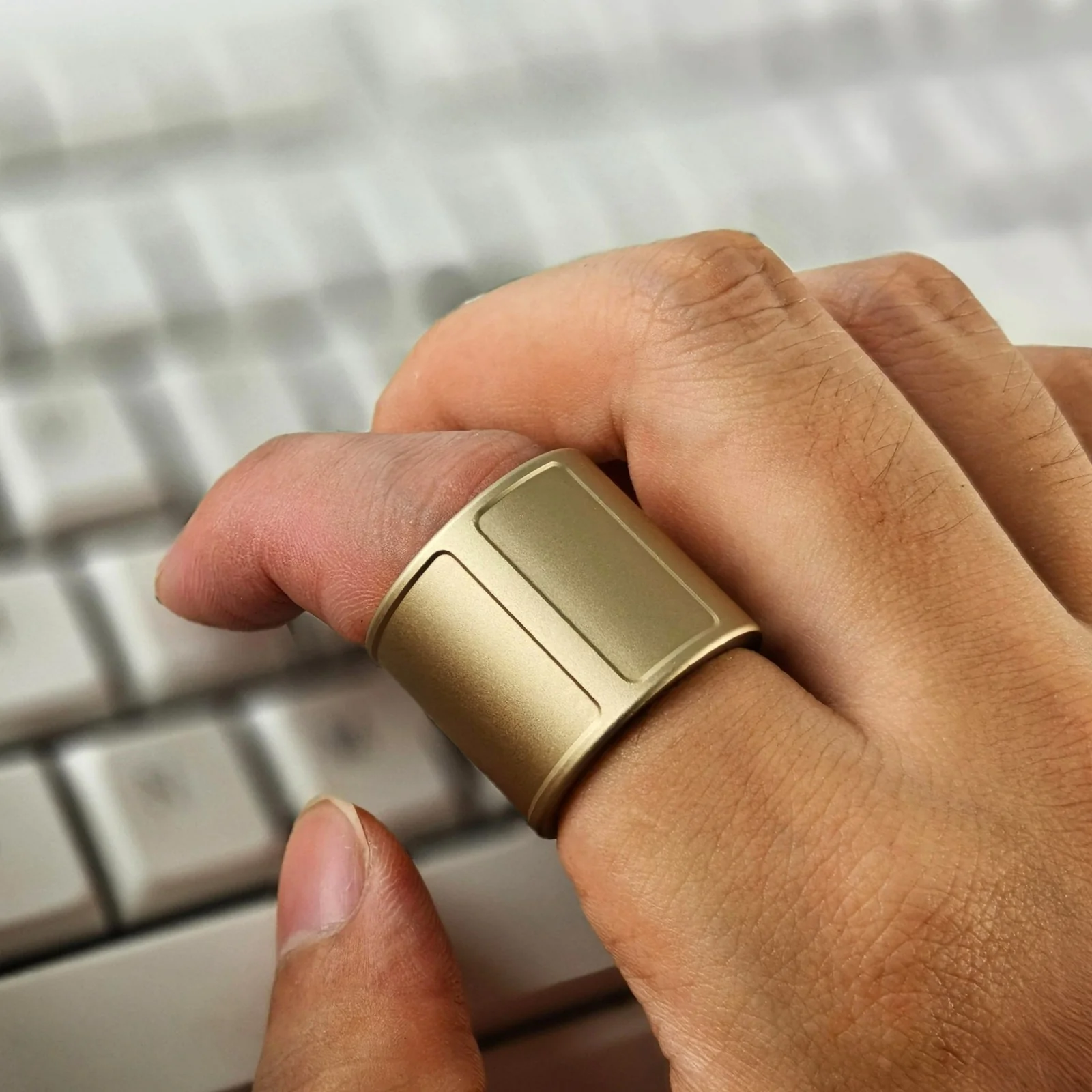 Meg sem jelent, de máris bombasiker ez a gyűrű